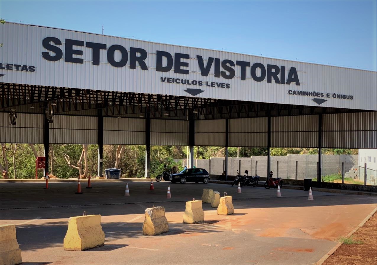 Setor de Vistoria Veicular na sede do Detran-MT, em Cuiabá