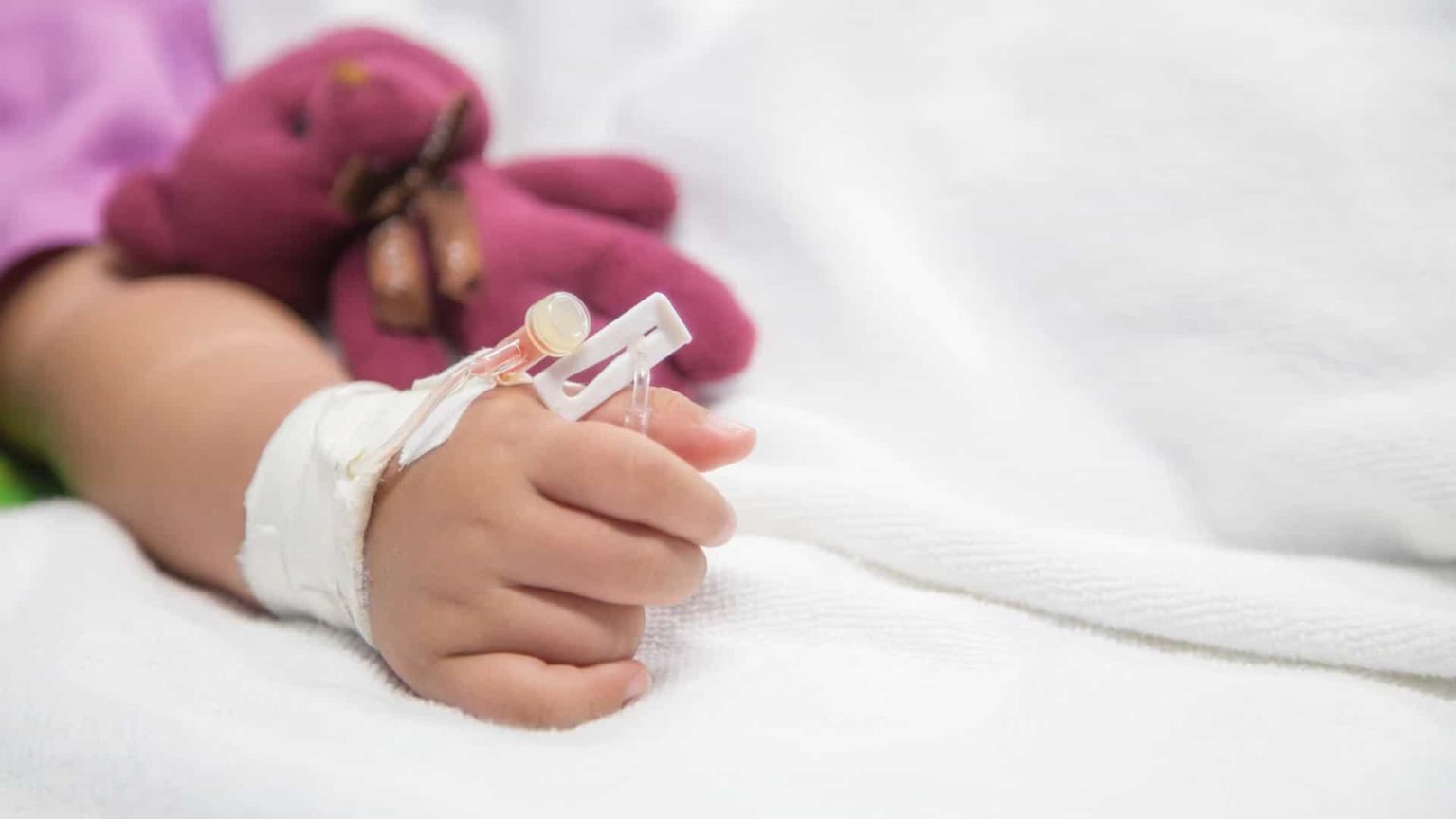 Ômicron causa aumento de atendimentos por laringite infantil em hospital nos EUA