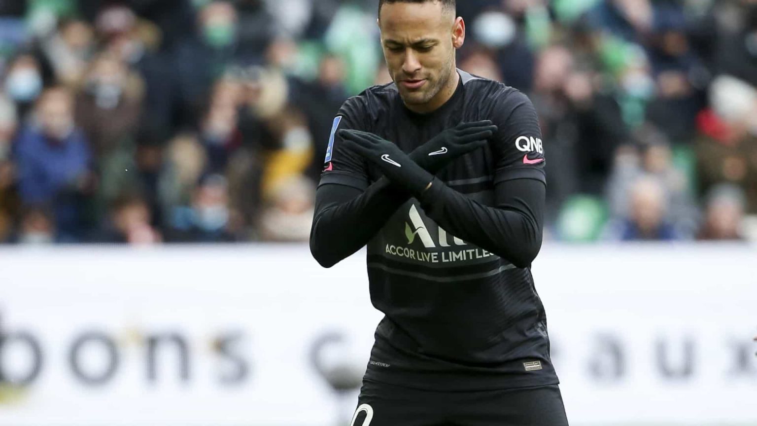 Neymar doa chuteiras para jogadores do Bangu após pedido de técnico