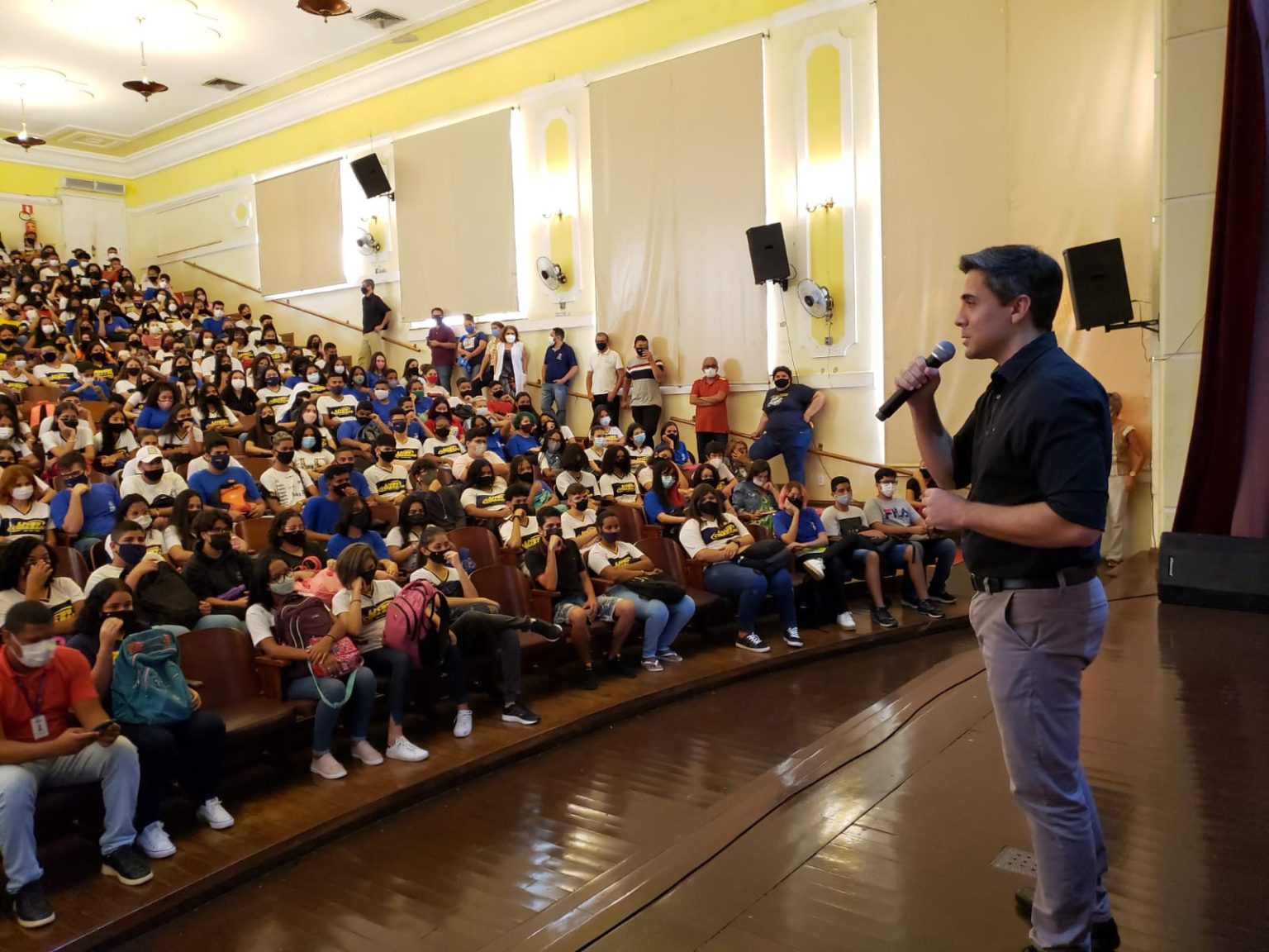 Alan Porto apresentou aos alunos do Liceu Cuiabano novidades pedagógicas para 2022