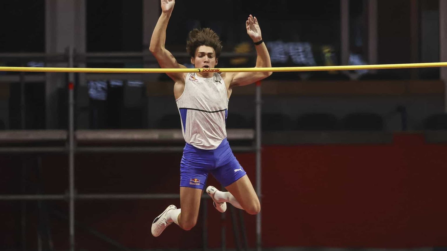Duplantis salta 6,19 m e estabelece novo recorde mundial no salto com vara