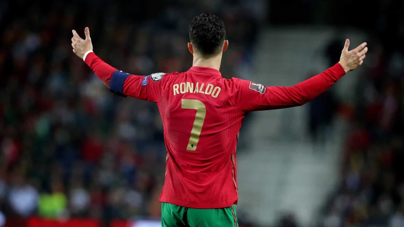 Cristiano Ronaldo comemora a vaga de Portugal: 'Estamos no nosso devido lugar'