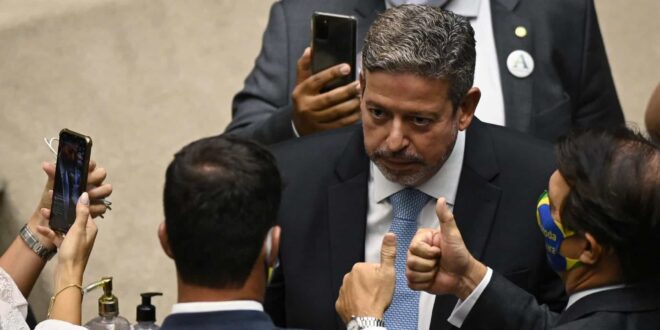 Ciro Nogueira e Arthur Lira escondem Bolsonaro em campanhas de aliados